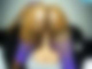 Live cam show with SlimThickKat - Average on TeamSkeetLive