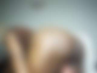 SlimThickKat's Live Sex Cam Show
