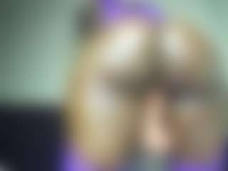 SlimThickKat's Live Sex Cam Show