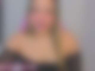 Live cam show with PARISBIGASS - Petite on CamClone