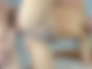 Live cam show with wonder boys - Tease on Gym Cam Girls