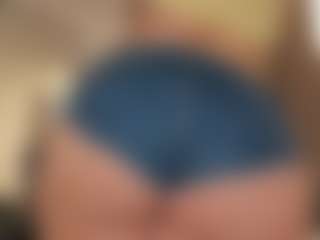 lilly-ass's Live Sex Cam Show