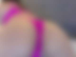 Live cam show with mia-makleynn - Tittyfuck on Streamer API