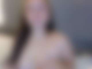 Live cam show with mia-makleynn - Squirt on Camsoda