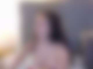 Live cam show with mia-makleynn - Squirt on Camsoda