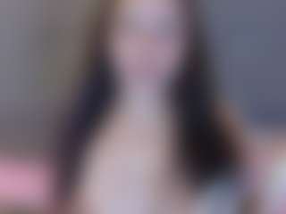 mia-makleynn's Live Sex Cam Show
