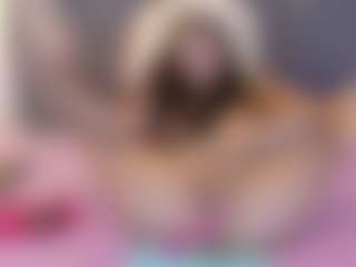 mia-makleynn's Live Sex Cam Show