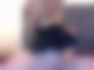 mia-makleynn's Live Sex Cam Show