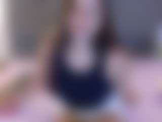 Live cam show with mia-makleynn - Wet on Camsoda
