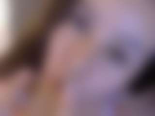 mia-makleynn's Live Sex Cam Show