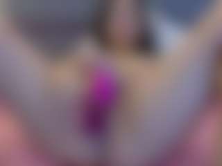 mia-makleynn's Live Sex Cam Show