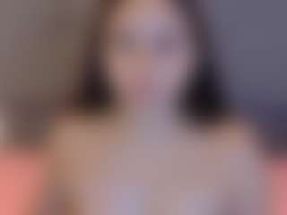 Live cam show with mia-makleynn - Squirt on Milf Play