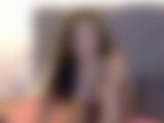 mia-makleynn's Live Sex Cam Show