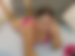 mia-makleynn's Live Sex Cam Show