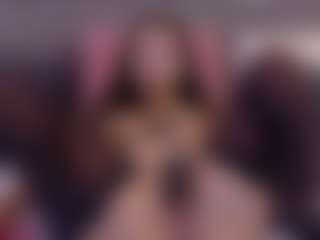 Live cam show with mia-makleynn - Fingers on Camsoda