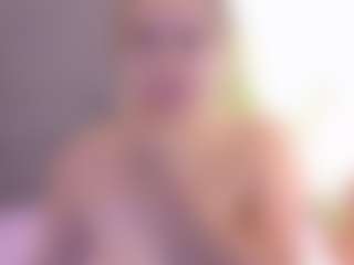 Live cam show with mia-makleynn - Hairy Pussy on xDating