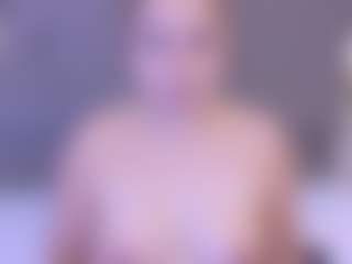 mia-makleynn's Live Sex Cam Show