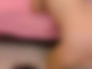 mia-makleynn's Live Sex Cam Show