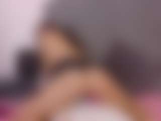 mia-makleynn's Live Sex Cam Show
