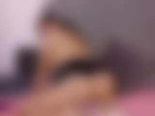 mia-makleynn's Live Sex Cam Show