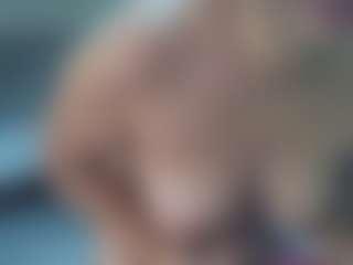 mia-makleynn's Live Sex Cam Show