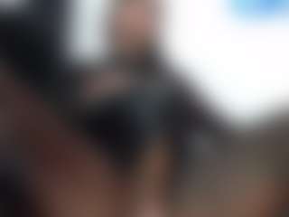 Live cam show with Amatiell - Spank on madthumbs