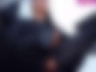 Live cam show with Amatiell - Tiny Tits on SquirtSoMuch