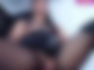 Live cam show with Amatiell - Big Balls on Camsoda