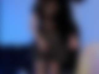 Eviee's Live Sex Cam Show