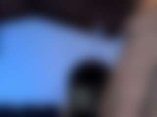 Eviee's Live Sex Cam Show