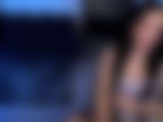Eviee's Live Sex Cam Show