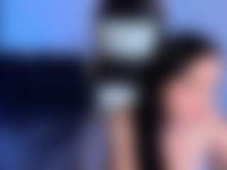 Eviee's Live Sex Cam Show