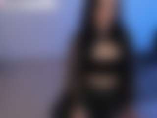 Live cam show with Eviee - Petite on Camsoda
