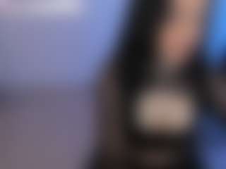 Eviee's Live Sex Cam Show