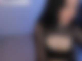 Eviee's Live Sex Cam Show