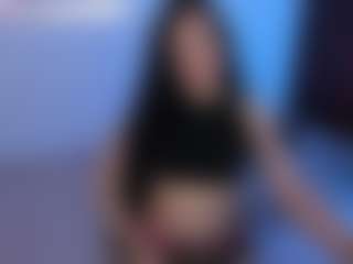 Eviee's Live Sex Cam Show
