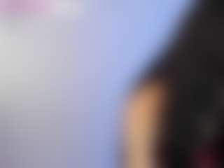 Eviee's Live Sex Cam Show