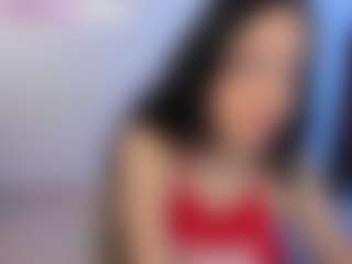 Eviee's Live Sex Cam Show