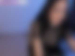 Eviee's Live Sex Cam Show