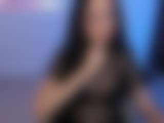 Eviee's Live Sex Cam Show