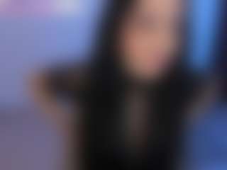 Eviee's Live Sex Cam Show