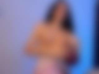 Eviee's Live Sex Cam Show