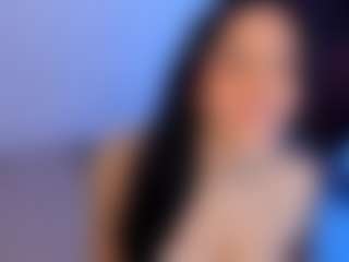 Eviee's Live Sex Cam Show