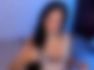Eviee's Live Sex Cam Show
