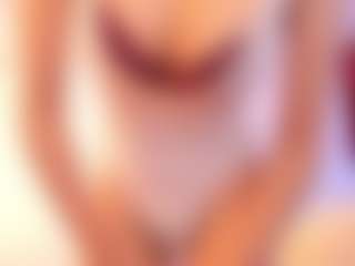 Eviee's Live Sex Cam Show
