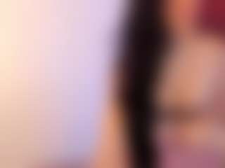 Eviee's Live Sex Cam Show