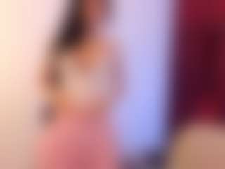 Eviee's Live Sex Cam Show