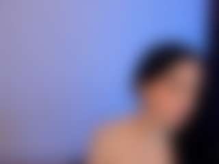 Eviee's Live Sex Cam Show