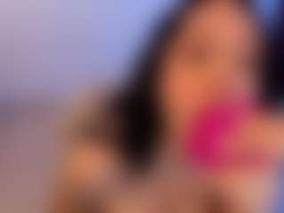 Eviee's Live Sex Cam Show