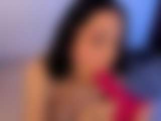 Eviee's Live Sex Cam Show